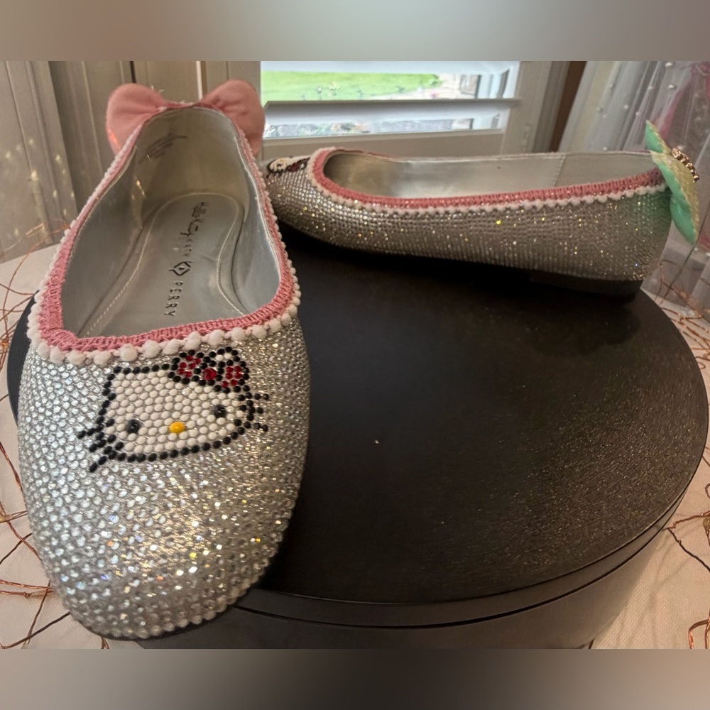 Hand Embellished Statement Crystal Ballet Flat in Hello Kitty Theme, size 8.5 - Picture 7 of 16